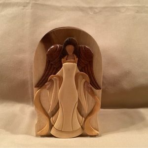 Daniel Terrico carved box